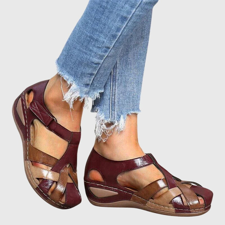 LUNA – ORTHOPEDIC SANDALS